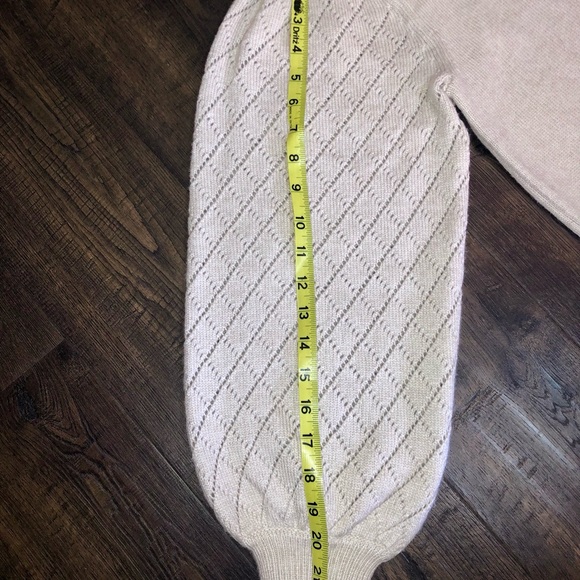 NWT Sweater crop puffy sleeves lace v neck collar, Ryegrass - Picture 8 of 10